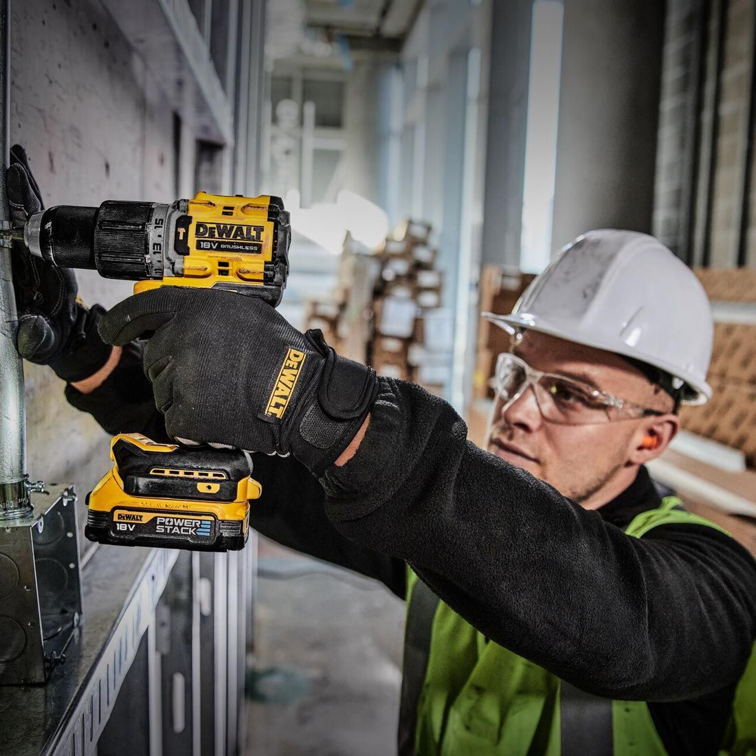 DeWalt DCD805P2T-GB 18V XR Cordless Brushless Combi Hammer Drill, 2x 5Ah, Charger & Case